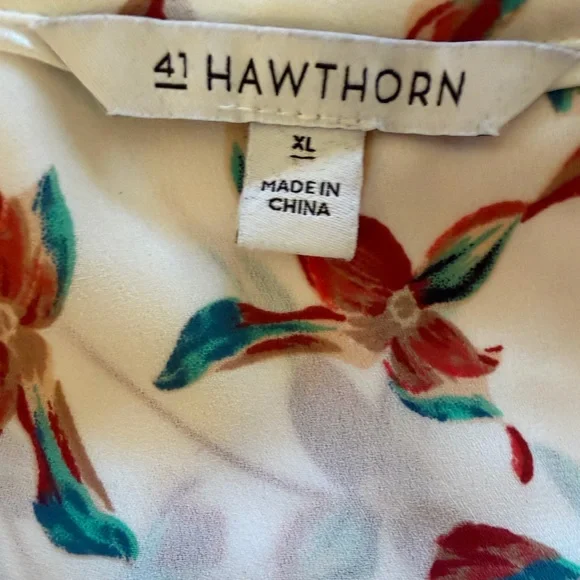 Tulla Pintuck Detail Blouse - Picture 6 of 6